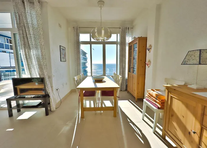 Skol 933 Fantastic Two Bedrooms On The 9Th Floor With Amazing Sea Views